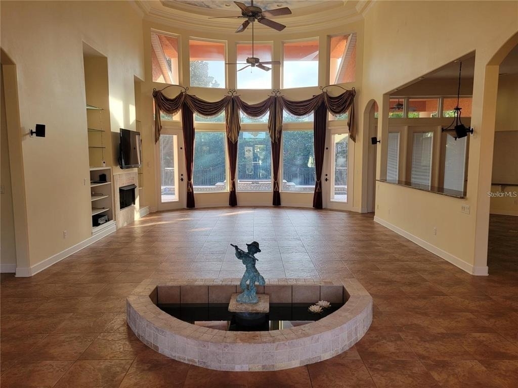 10209 Thurston Groves Boulevard - Photo 2