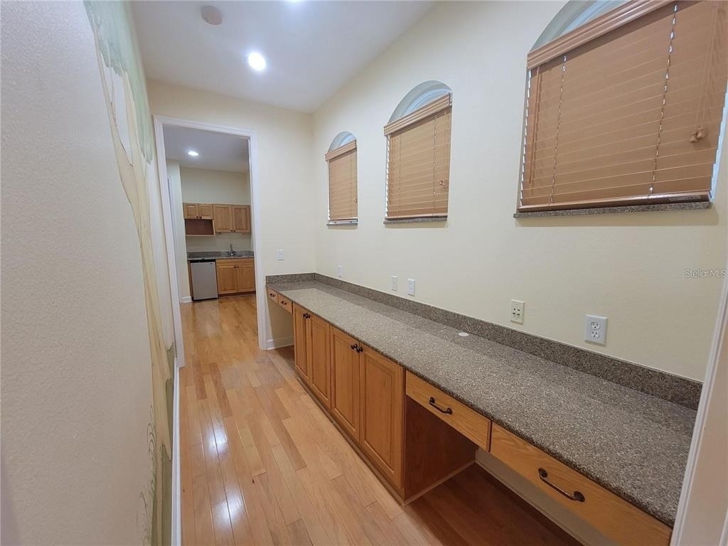 10209 Thurston Groves Boulevard - Photo 35