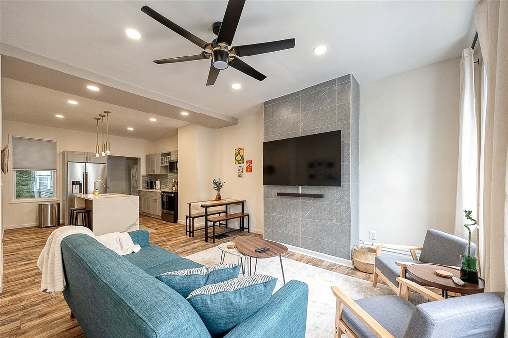 1119 Voskamp St - Photo 1
