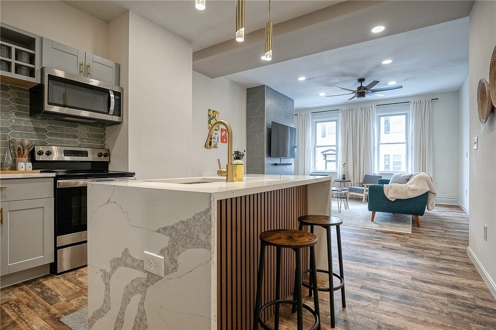 1119 Voskamp St - Photo 8