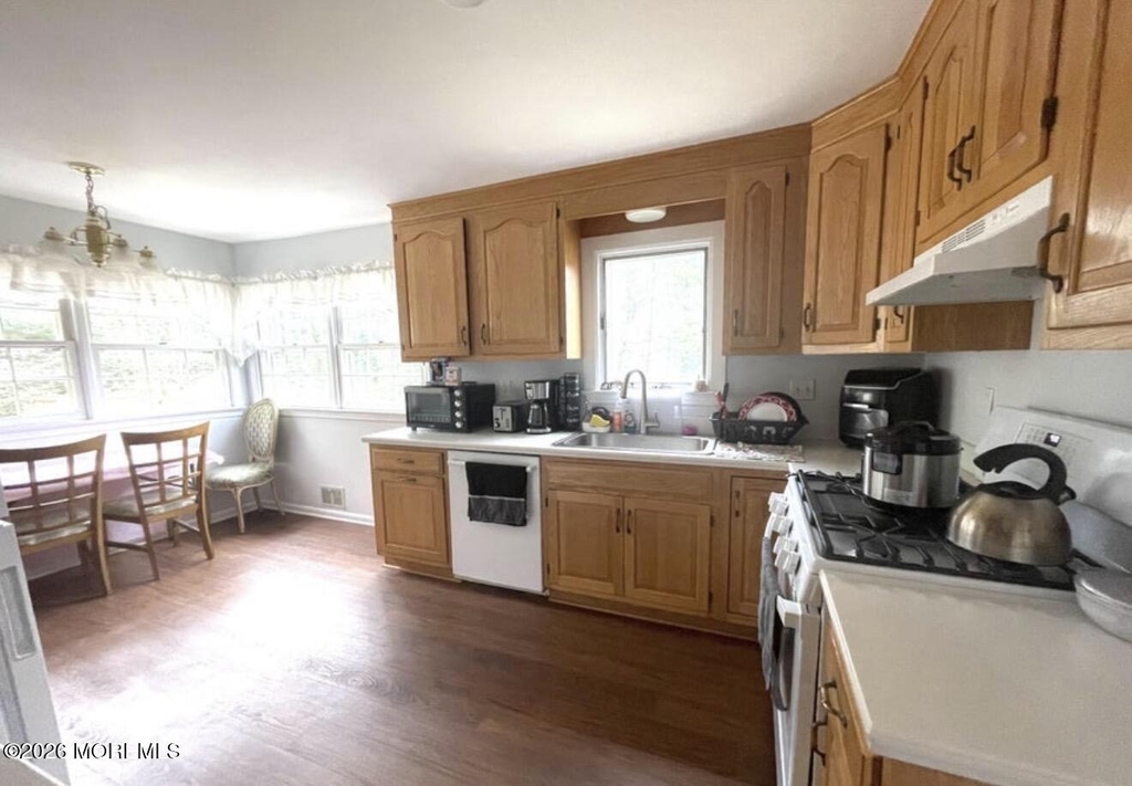 33 Parker Road - Photo 3