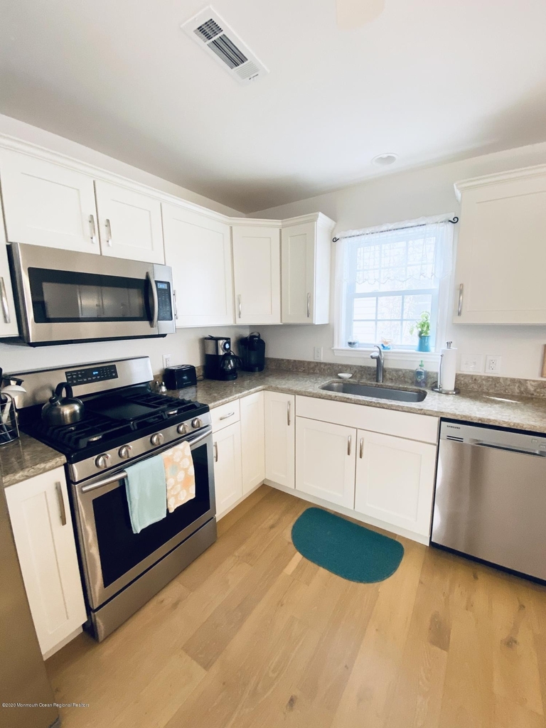 1402 C Street - Photo 8