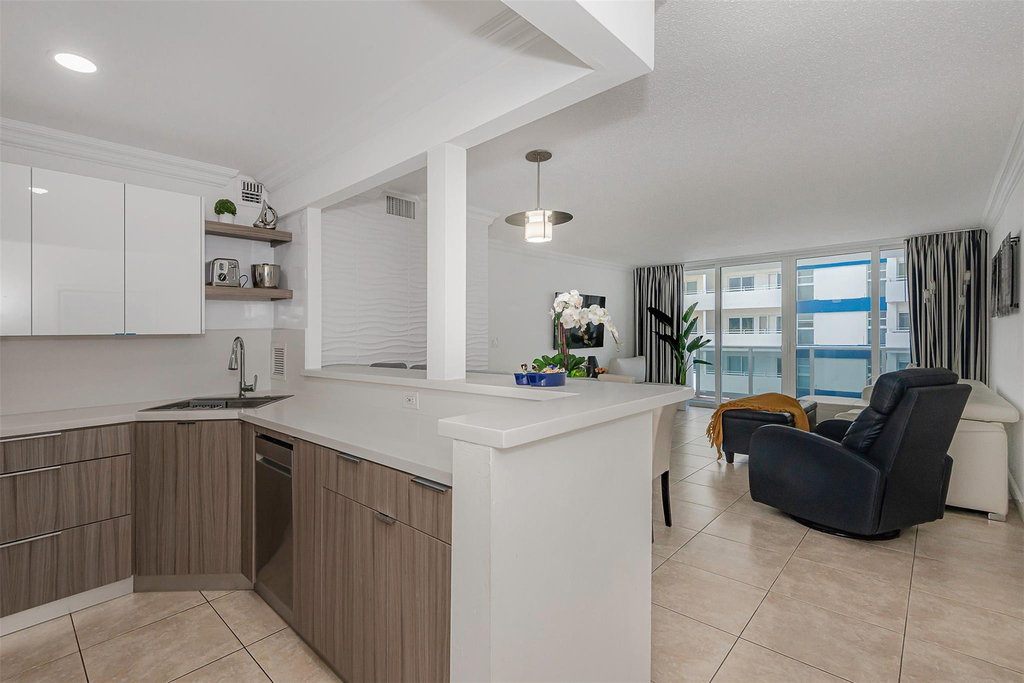 3140 S Ocean Drive - Photo 5