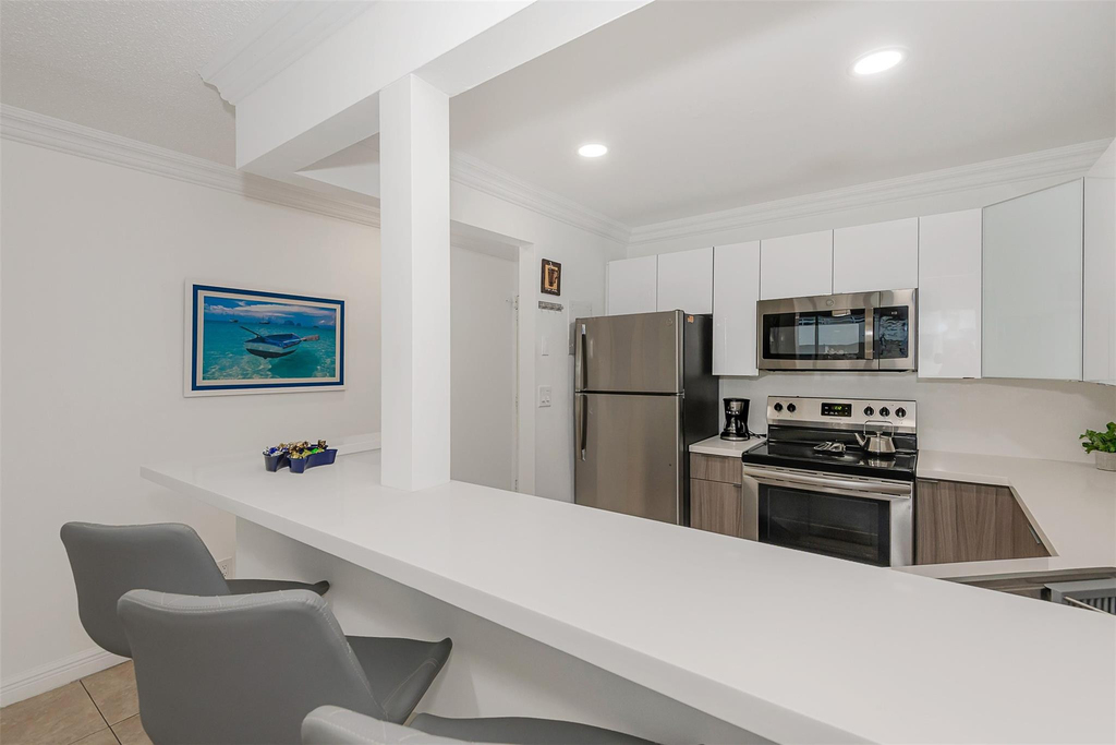3140 S Ocean Drive - Photo 1