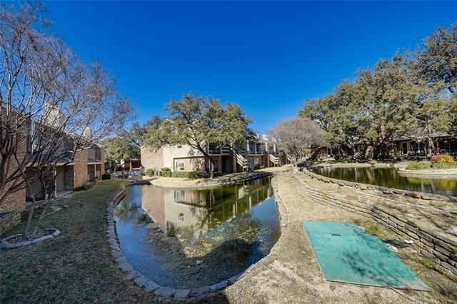 3550 Country Square Drive - Photo 3