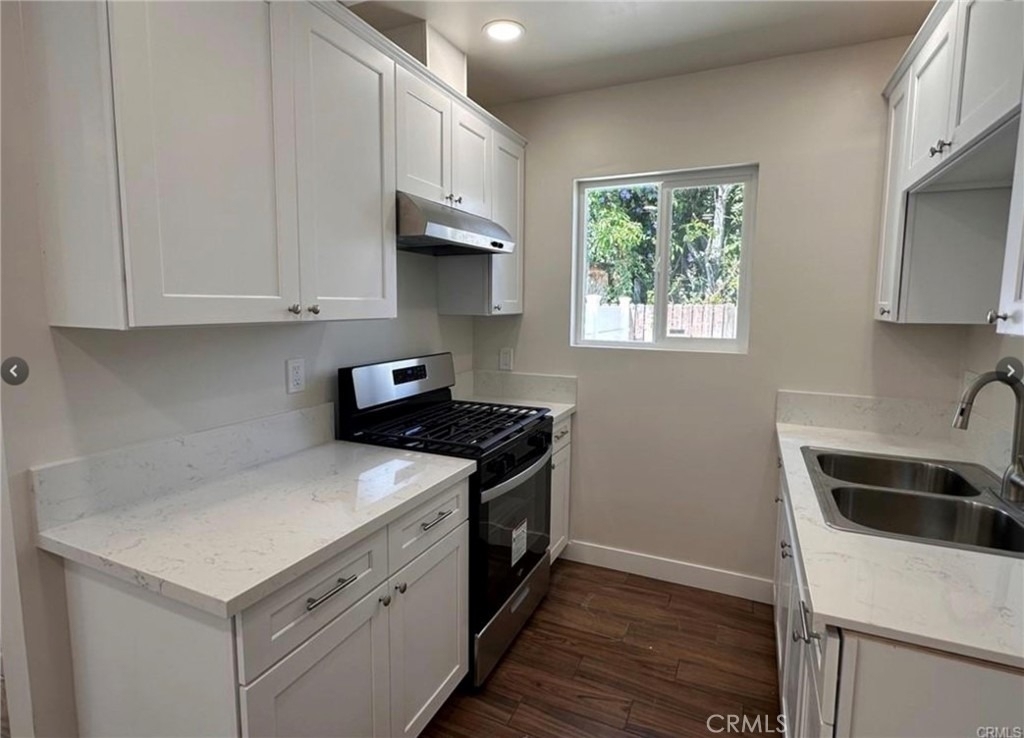 455 Pear Street - Photo 0