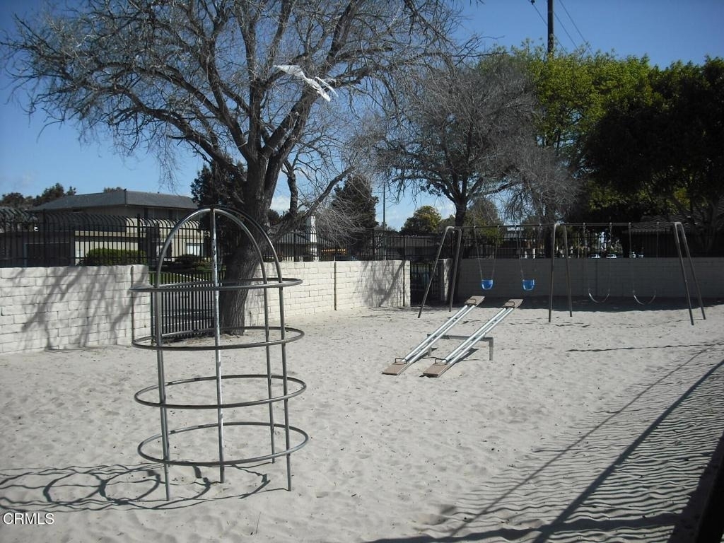 2670 Victoria Avenue - Photo 15