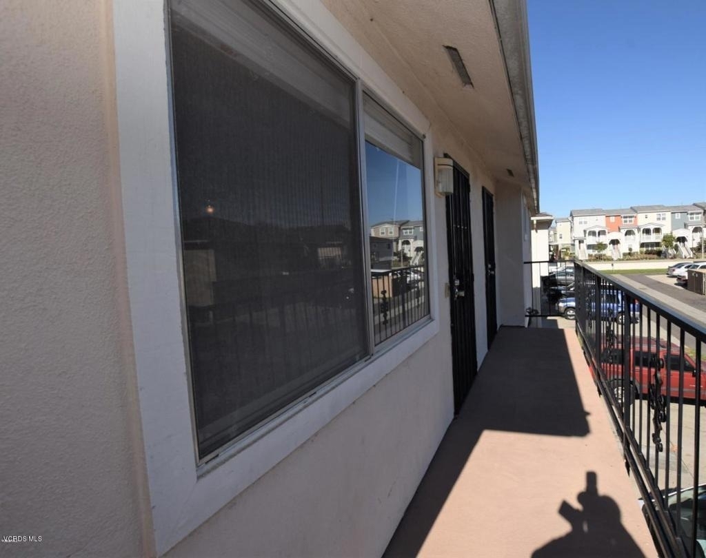 2670 Victoria Avenue - Photo 11