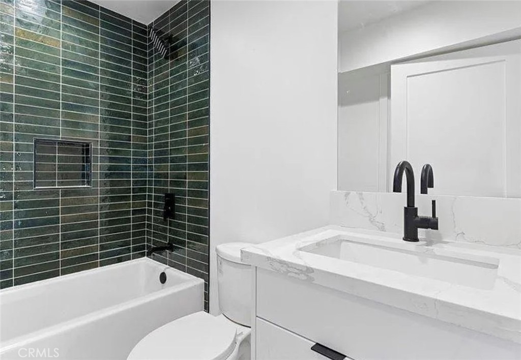 6419 1/2 Lexington Avenue - Photo 3