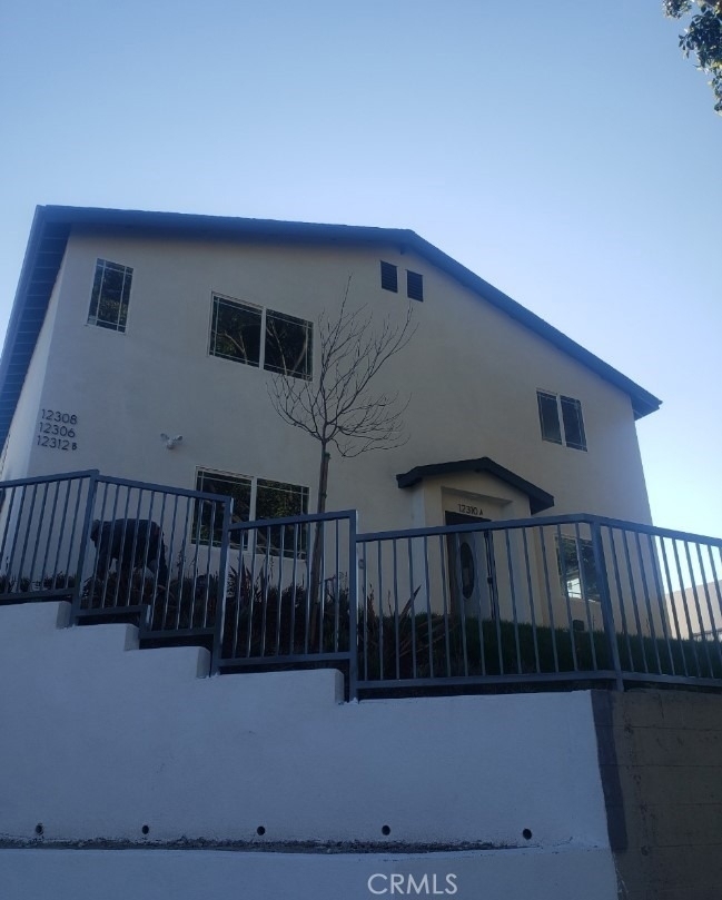 12308 Valley View Avenue - Photo 0