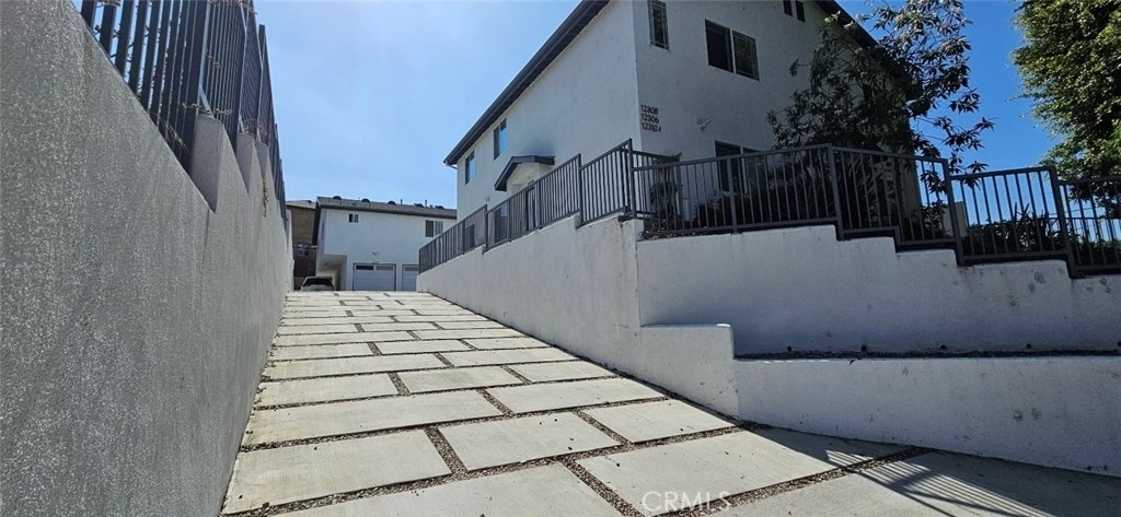 12308 Valley View Avenue - Photo 27