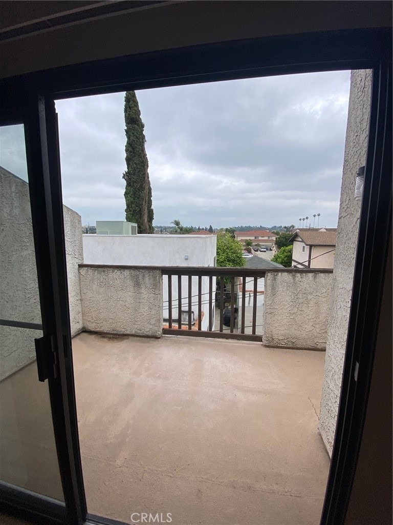 411 N Ynez Avenue - Photo 8