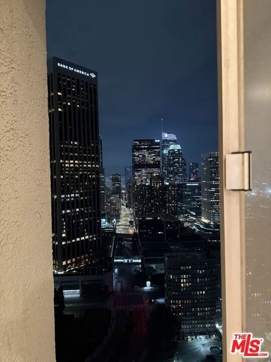 800 W 1st Street - Photo 14