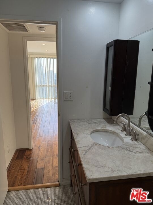 800 W 1st Street - Photo 5