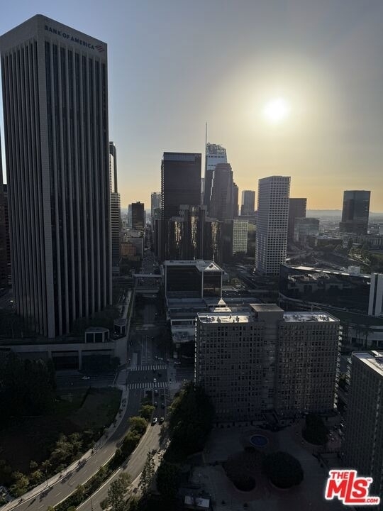 800 W 1st Street - Photo 4