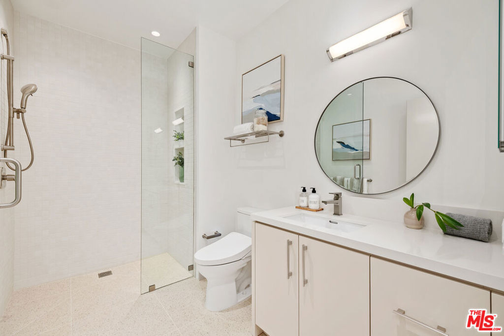 130 S Sepulveda Boulevard - Photo 17