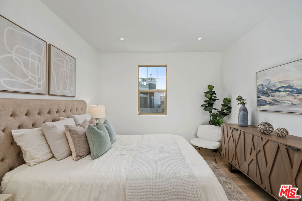 130 S Sepulveda Boulevard - Photo 11