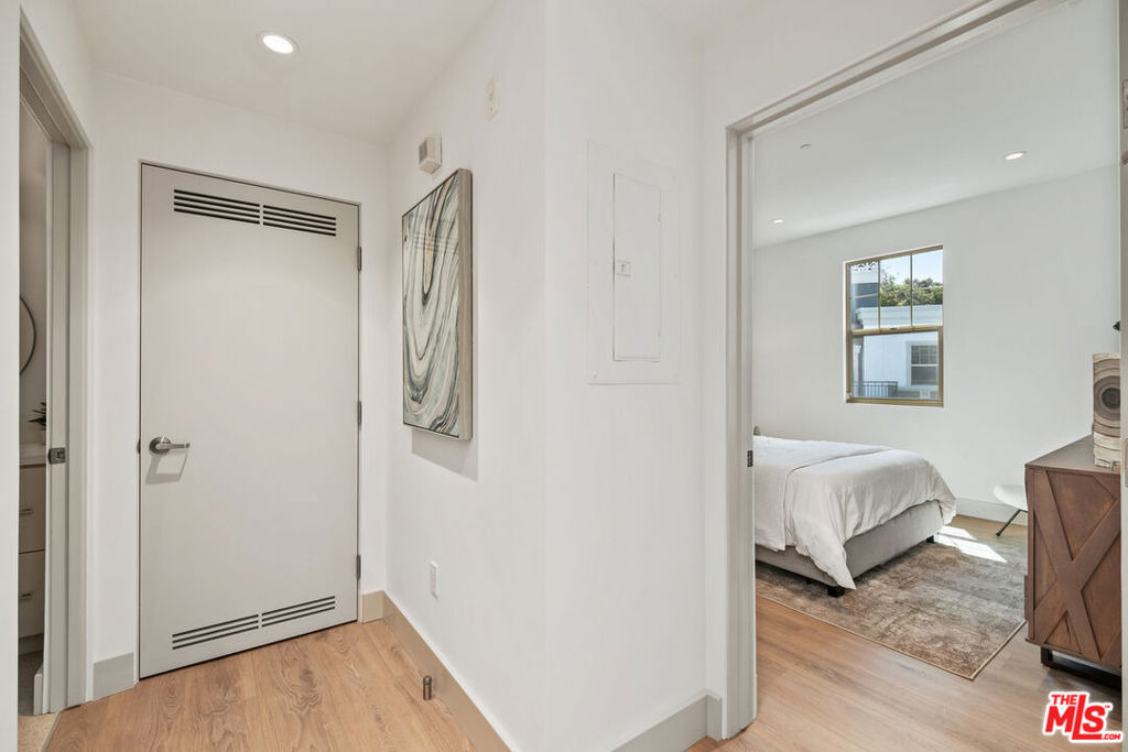 130 S Sepulveda Boulevard - Photo 14