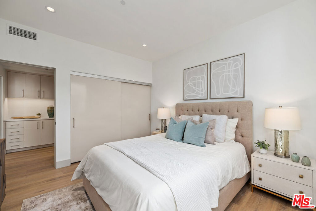 130 S Sepulveda Boulevard - Photo 13