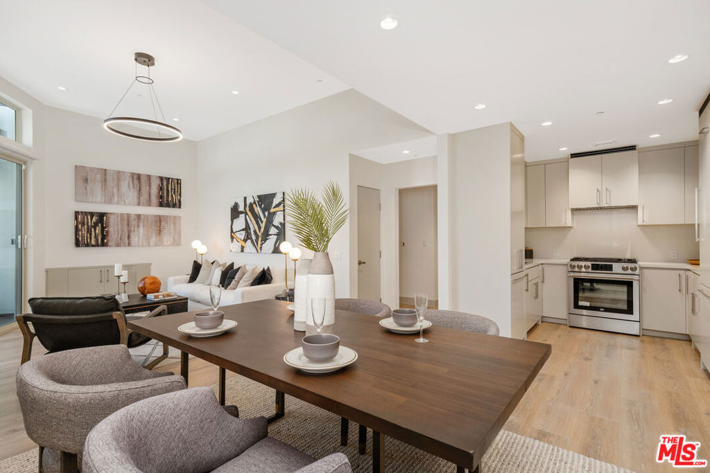 130 S Sepulveda Boulevard - Photo 1