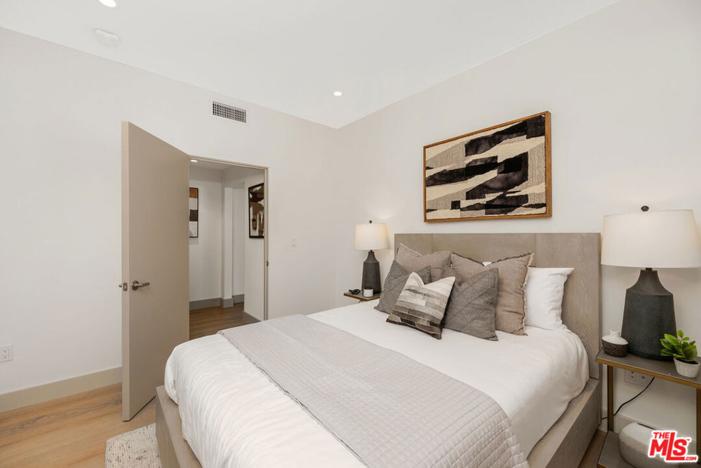 130 S Sepulveda Boulevard - Photo 10