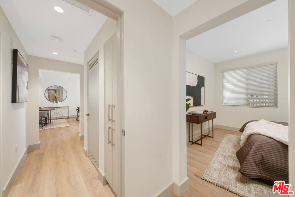 130 S Sepulveda Boulevard - Photo 2