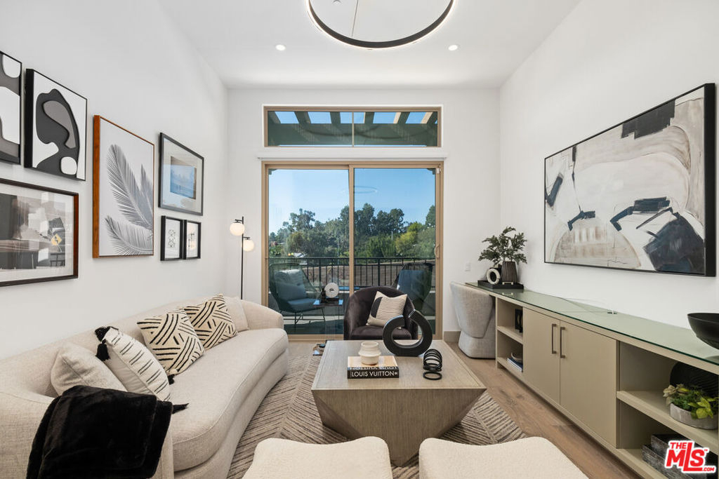 130 S Sepulveda Boulevard - Photo 6