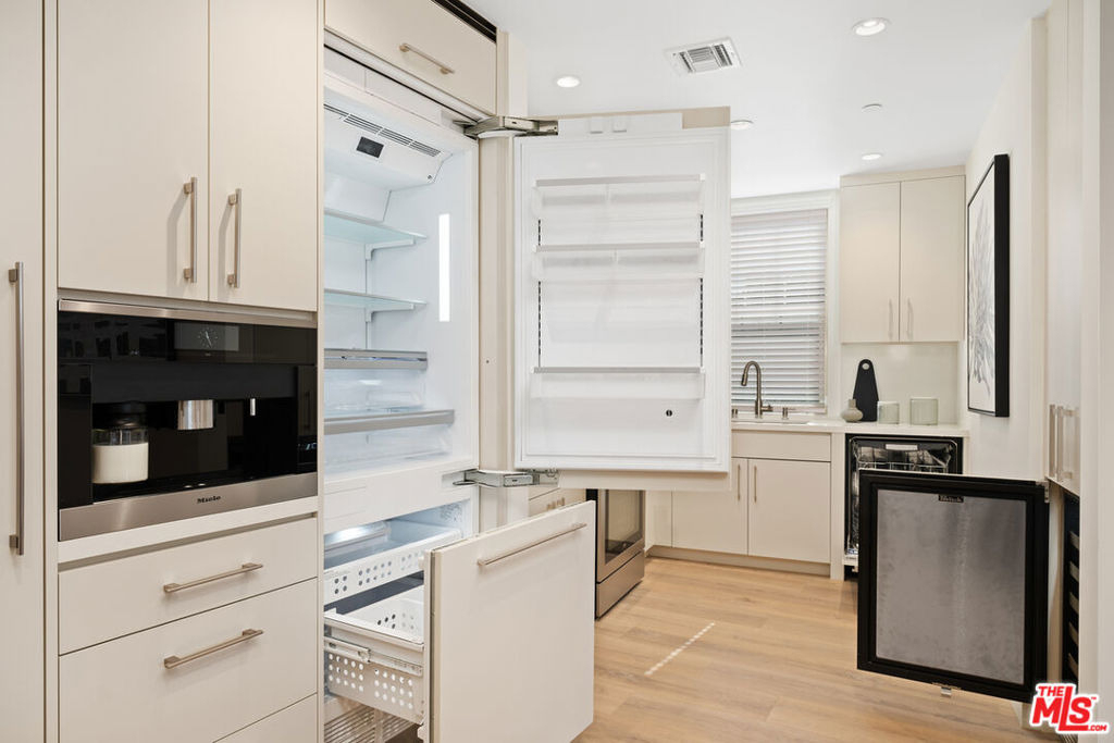 130 S Sepulveda Boulevard - Photo 22