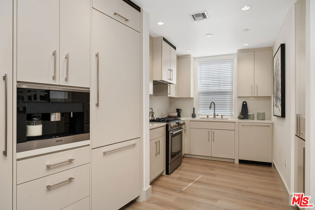 130 S Sepulveda Boulevard - Photo 23