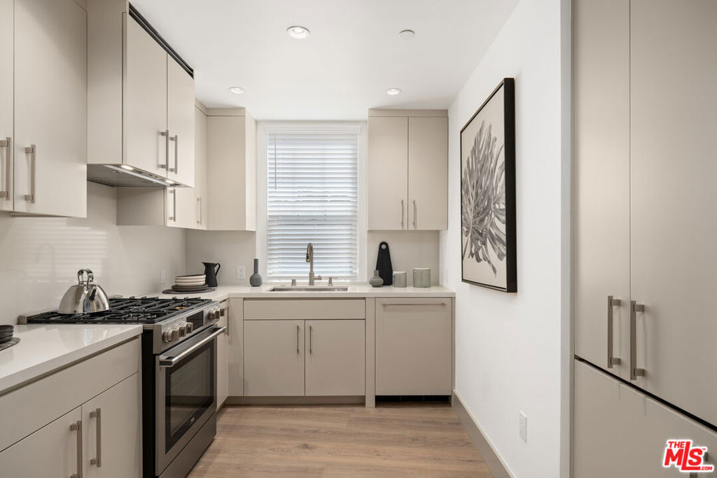 130 S Sepulveda Boulevard - Photo 27