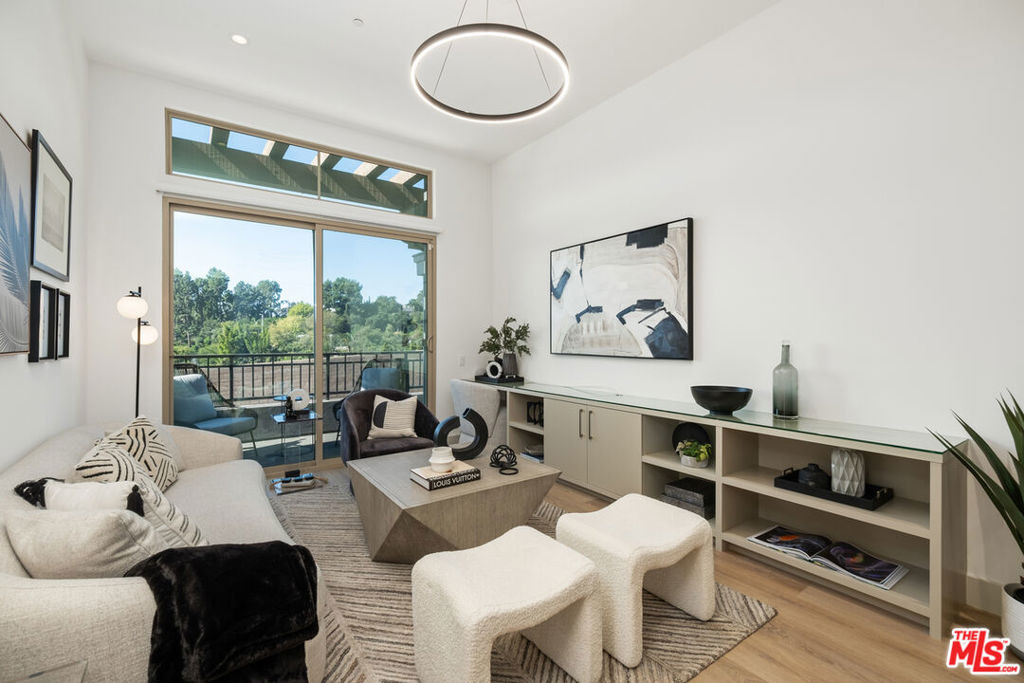 130 S Sepulveda Boulevard - Photo 5