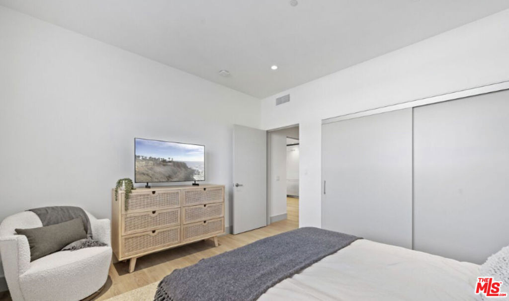 130 S Sepulveda Boulevard - Photo 8
