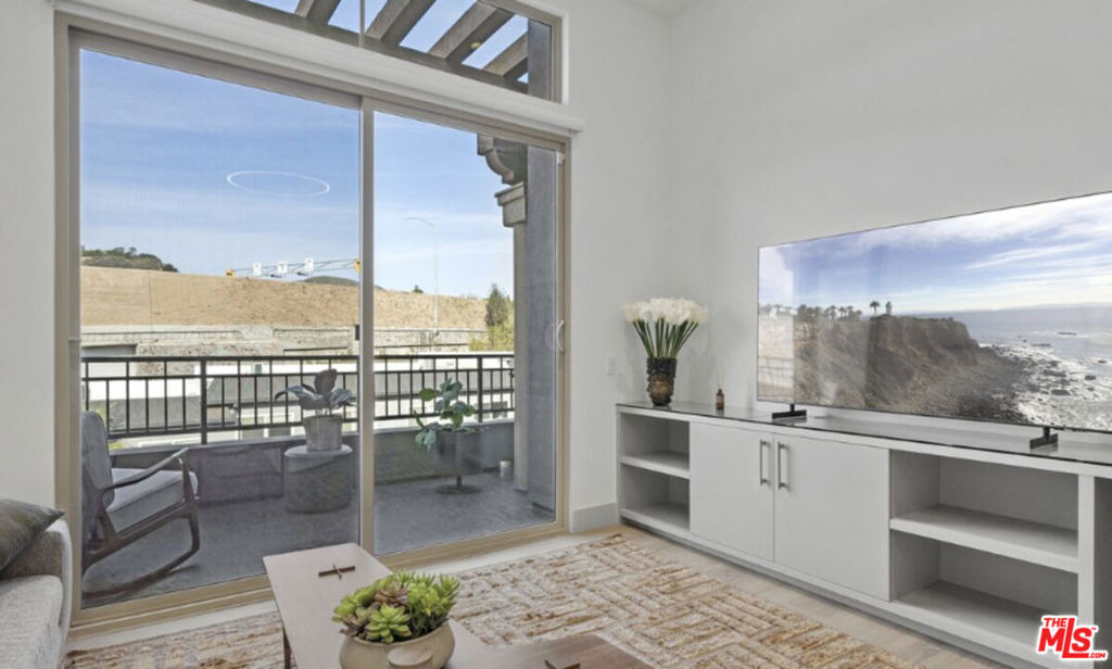 130 S Sepulveda Boulevard - Photo 6