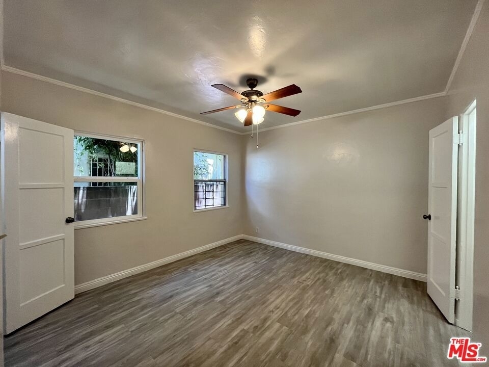 1807 S Redondo Boulevard - Photo 10
