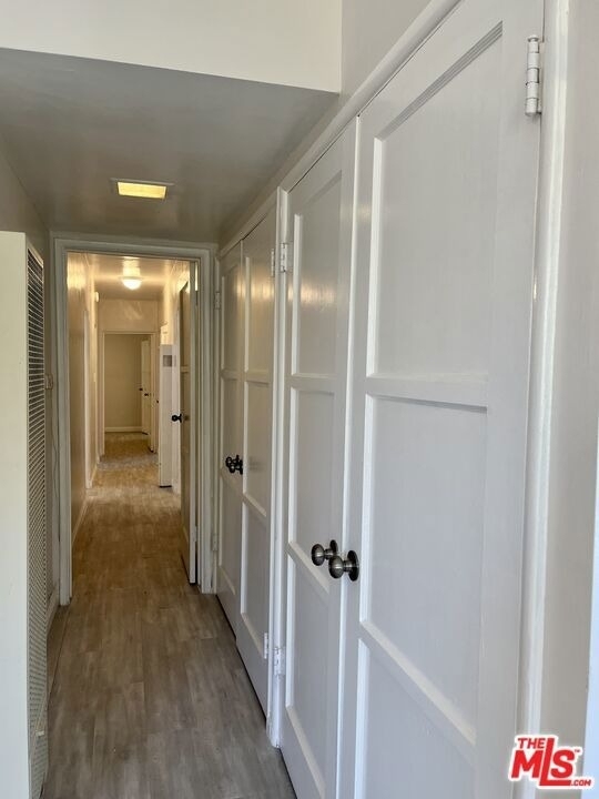 1807 S Redondo Boulevard - Photo 7