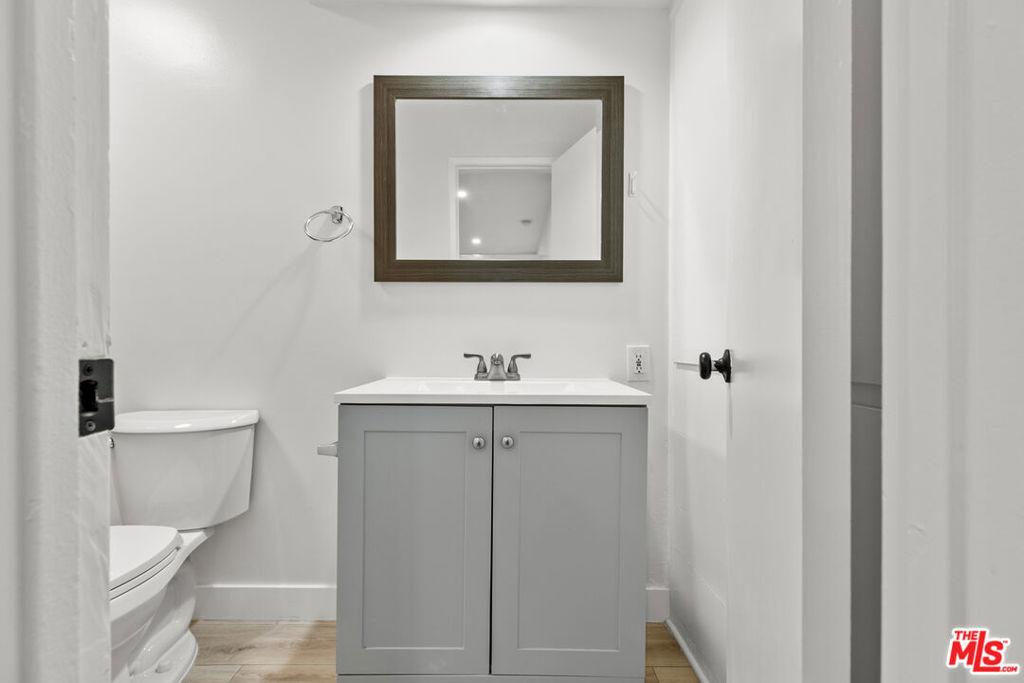 330 E Dryden Street - Photo 16