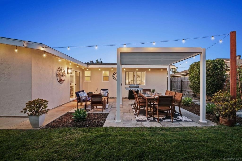 4489 Bertha Street - Photo 32