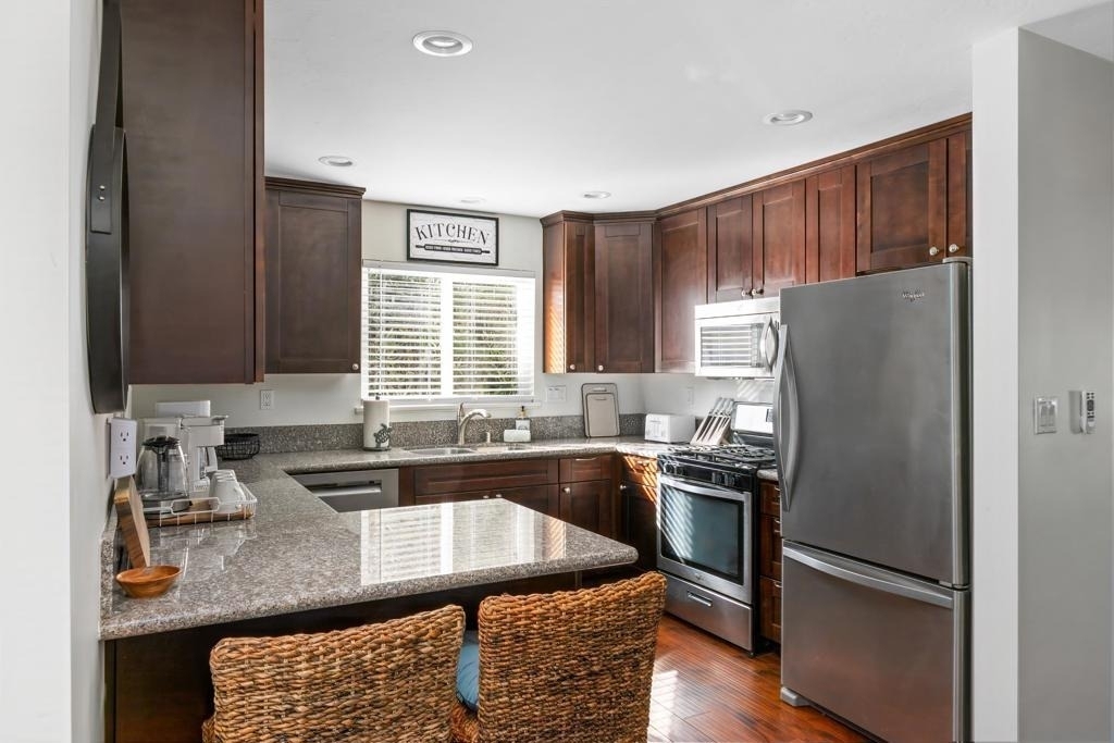 4489 Bertha Street - Photo 3