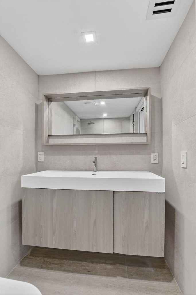 7835 Lakeside Boulevard - Photo 12