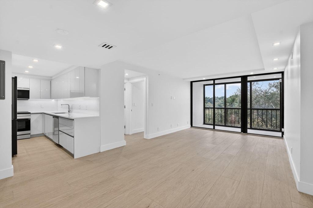 7835 Lakeside Boulevard - Photo 0