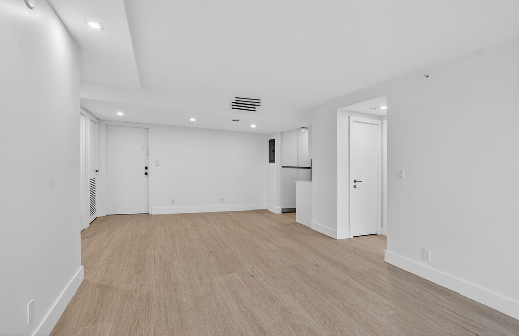 7835 Lakeside Boulevard - Photo 4