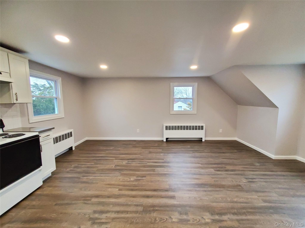 273 South 16th St - Photo 3
