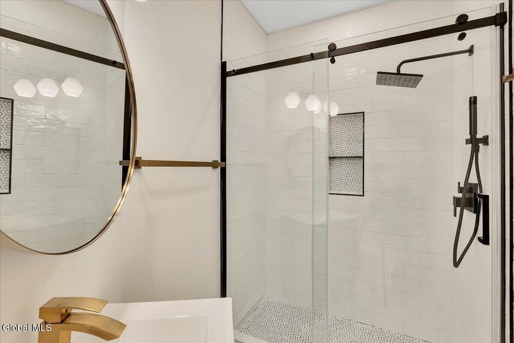 149 Jay Street - Photo 3