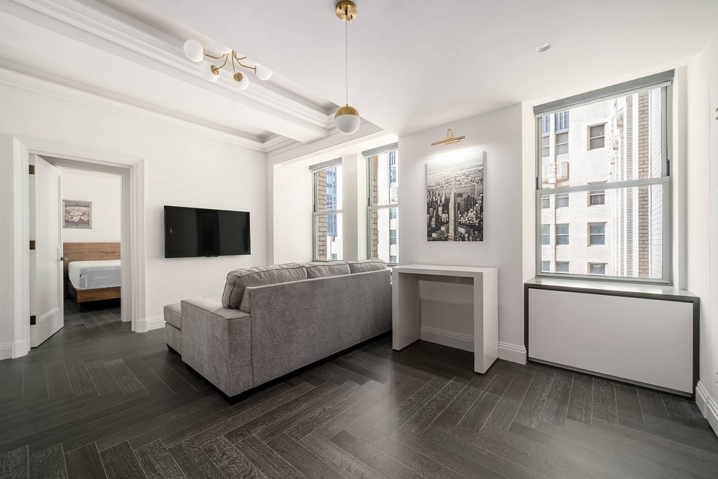 303 Park Avenue - Photo 2