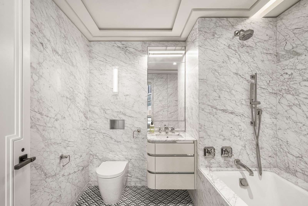303 Park Avenue - Photo 3