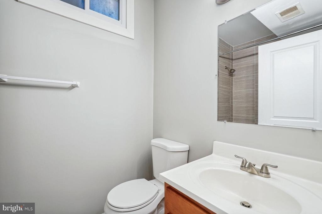 1222 Meigs Place Ne - Photo 10