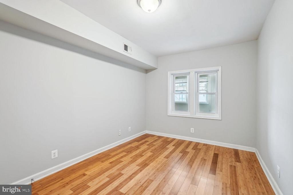 1222 Meigs Place Ne - Photo 9