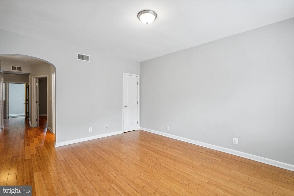 1222 Meigs Place Ne - Photo 3