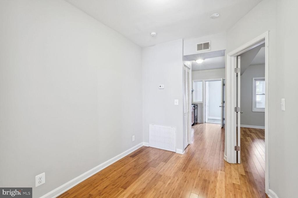1222 Meigs Place Ne - Photo 5