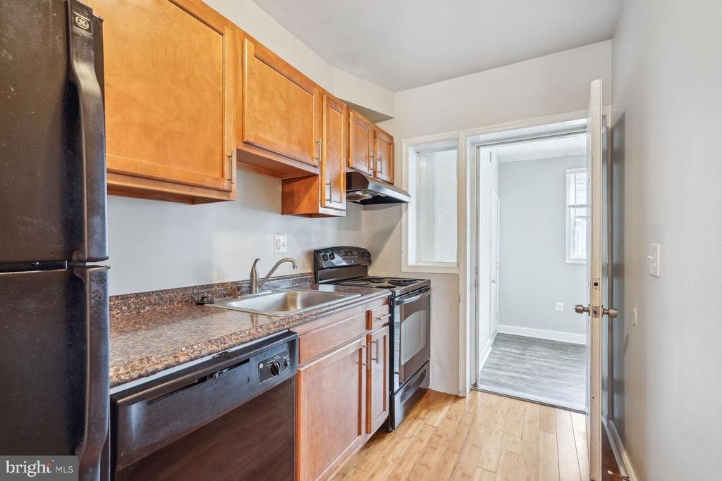 1222 Meigs Place Ne - Photo 6